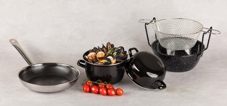 INDUCTION COOKWARE AND SPECIAL COOKING