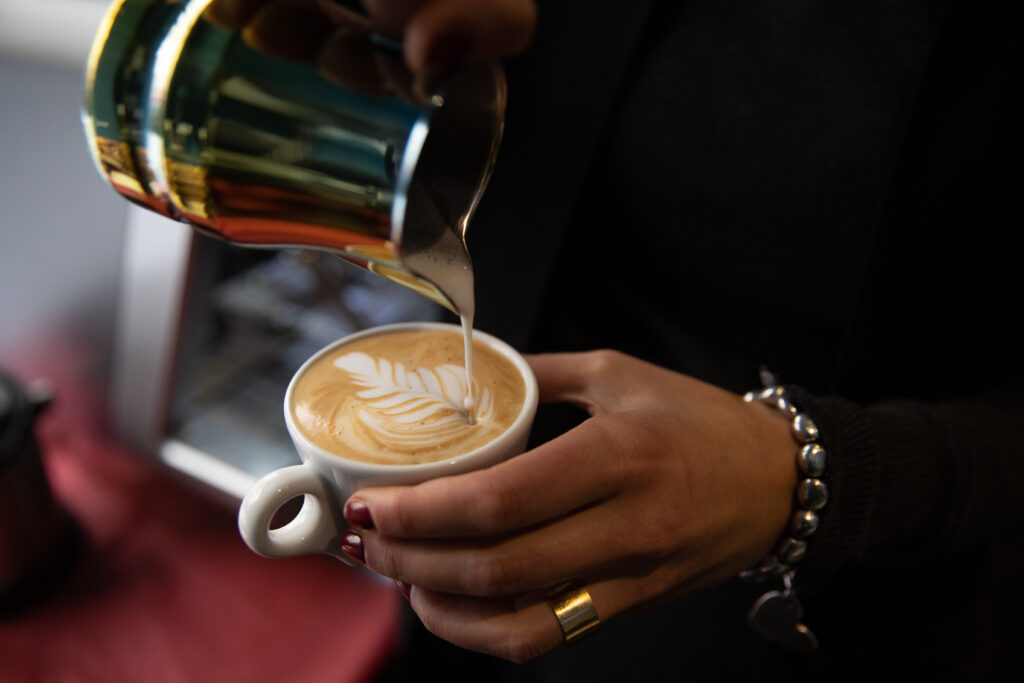 articoli per caffetteria lattiera professionale per cappuccino finitura oro